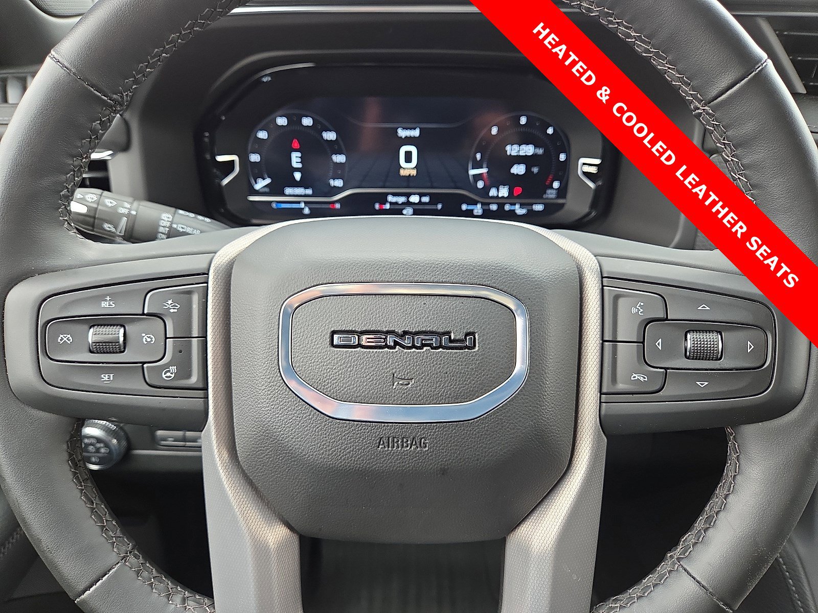 Used 2024 GMC Yukon Denali w/ LPO, Floor Liner Package AWD/4WD image 24