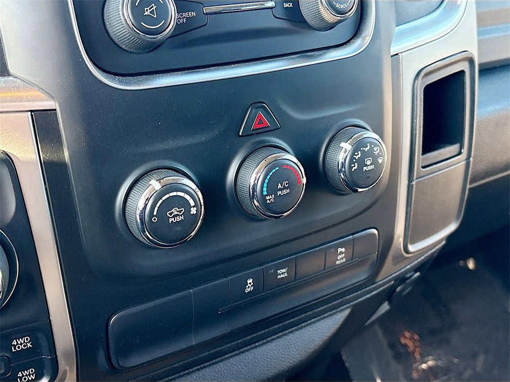 Used 2019 RAM 1500 Classic Warlock image 15