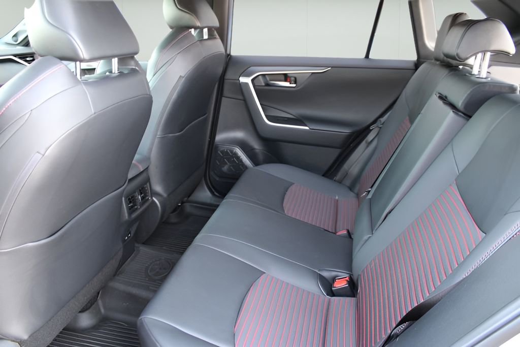 Used 2023 Toyota RAV4 XSE AWD/4WD image 18