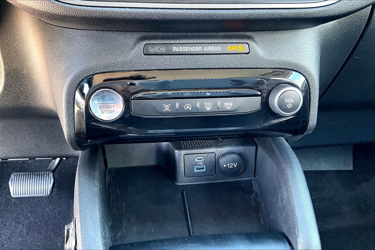 Used 2023 Ford Escape Active w/ Tech Pack #1 FWD image 32