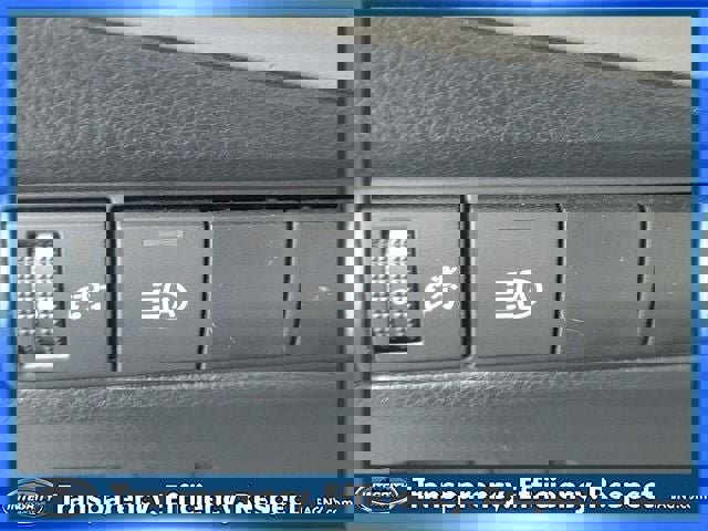 Used 2024 Toyota Corolla Cross L AWD/4WD image 28