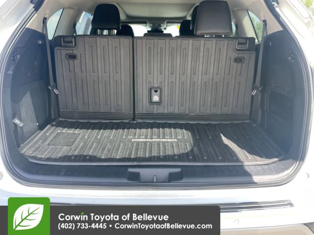 Used 2023 Toyota Highlander Platinum AWD/4WD image 29
