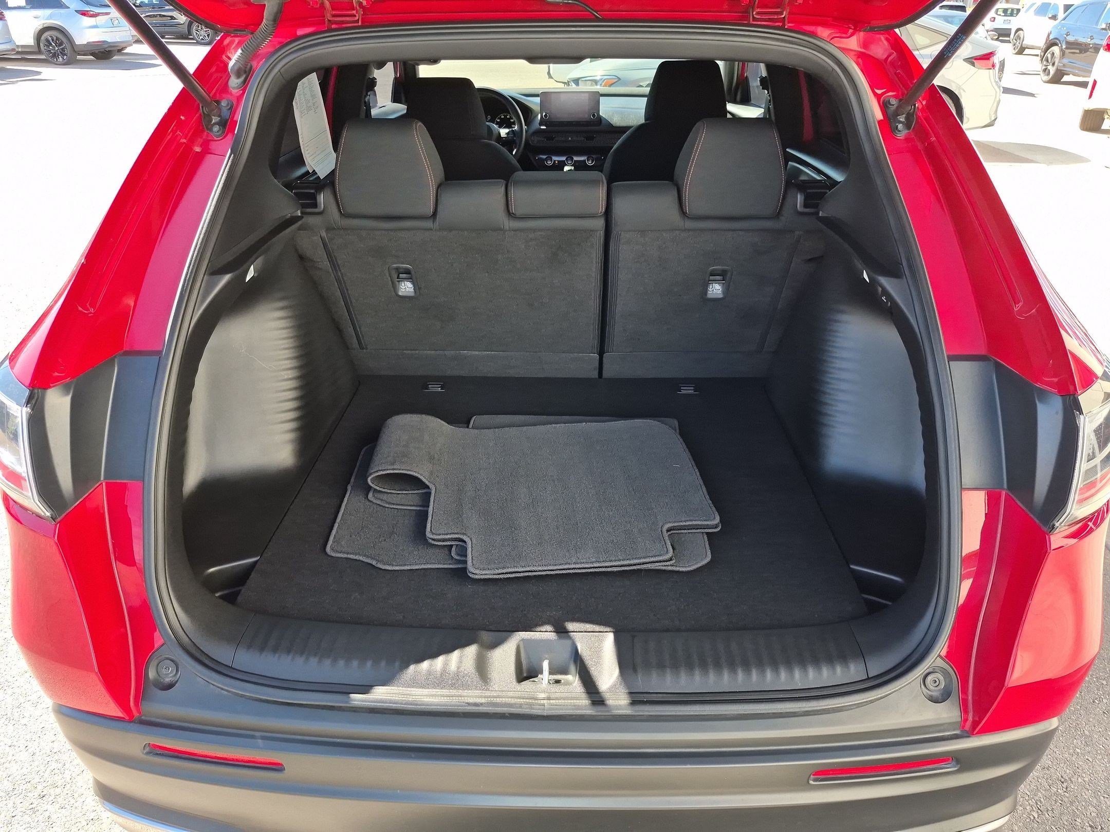 Certified 2025 Honda HR-V Sport image 30