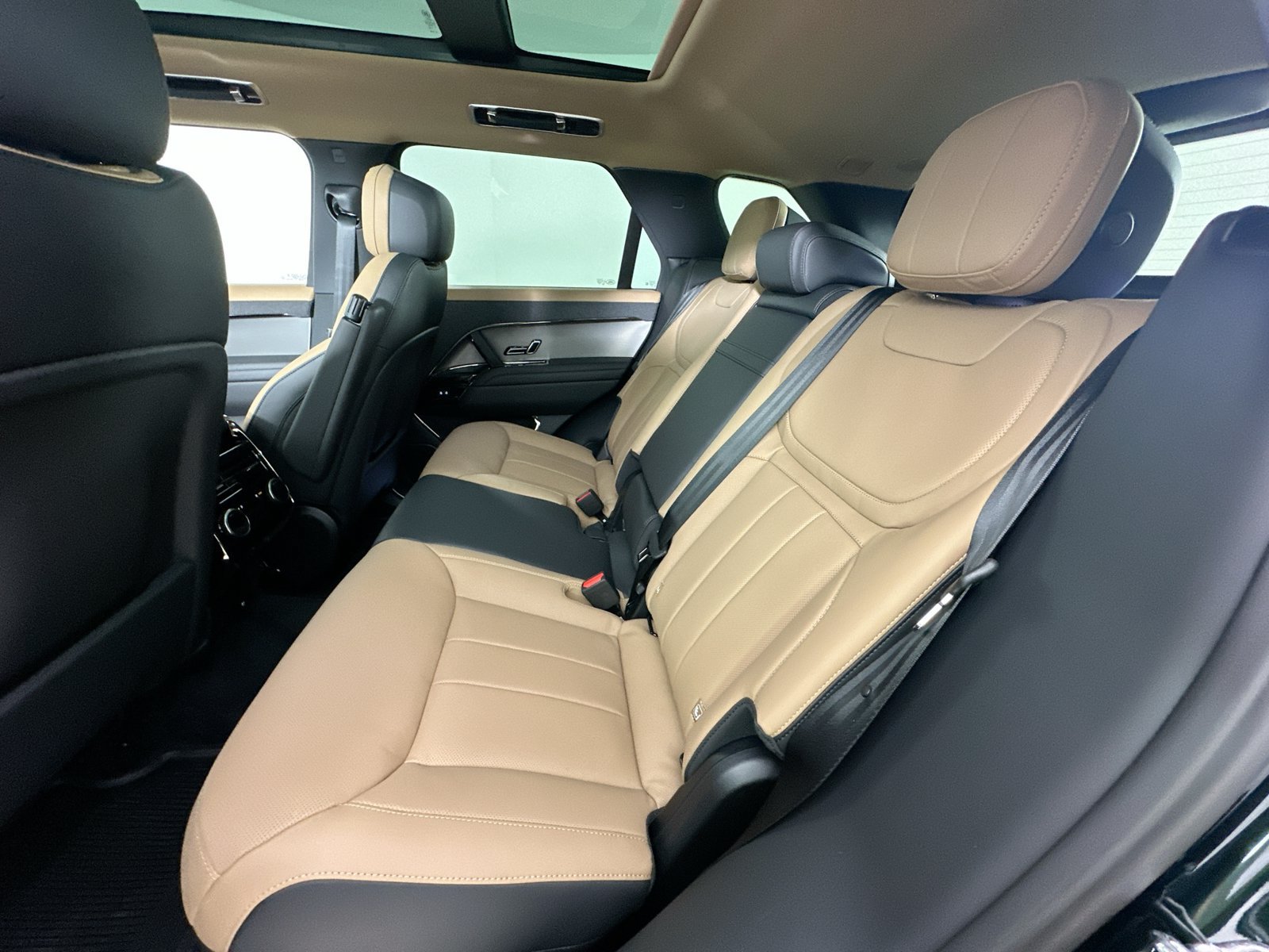 New 2027 Land Rover Range Rover Sport Dynamic SE AWD/4WD image 38