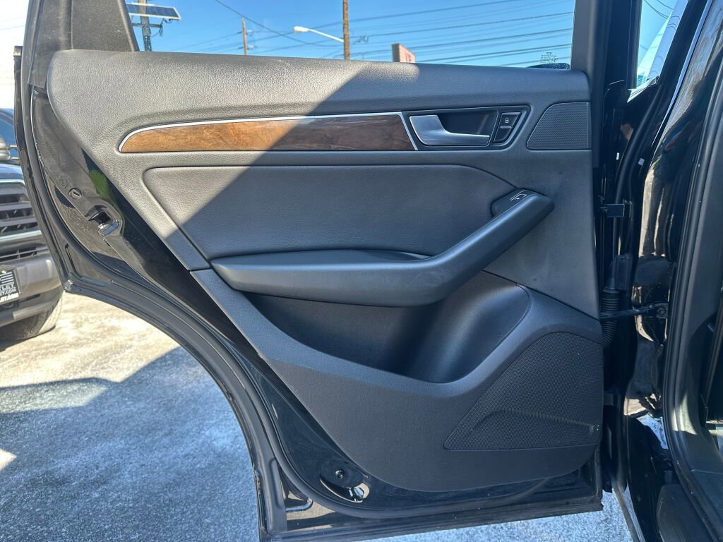 Used 2016 Audi Q5 2.0T Premium w/ Audi MMI Navigation Plus image 18