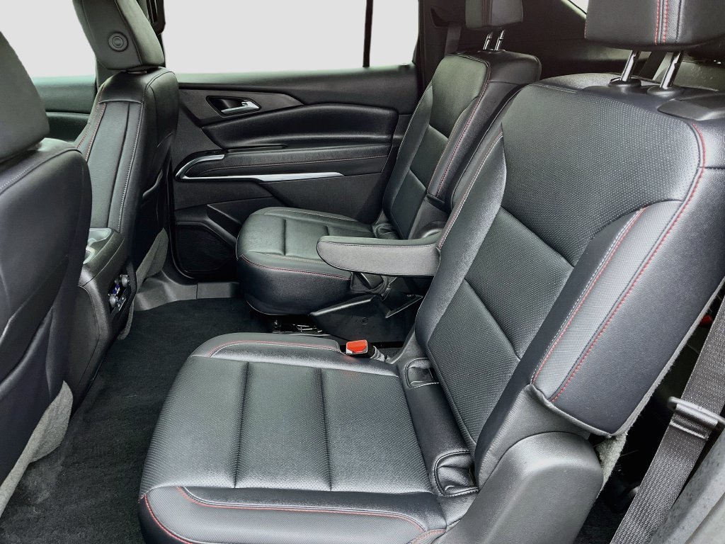 Used 2025 Chevrolet Traverse Z71 w/ Driver Confidence Package AWD/4WD image 24