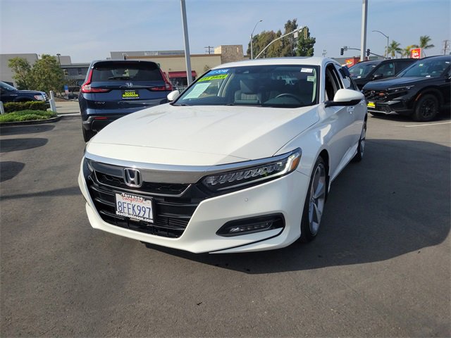Certified 2018 Honda Accord Touring image 2
