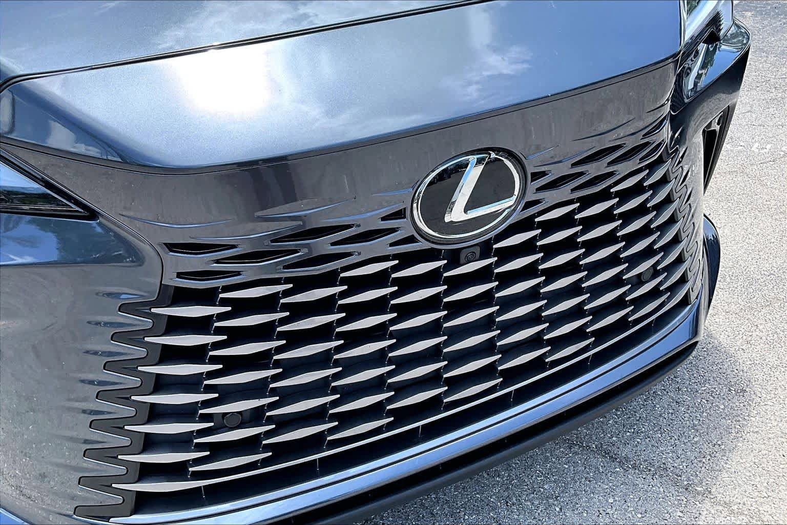 Used 2025 Lexus RX 350 Premium Plus w/ Convenience Package FWD image 30