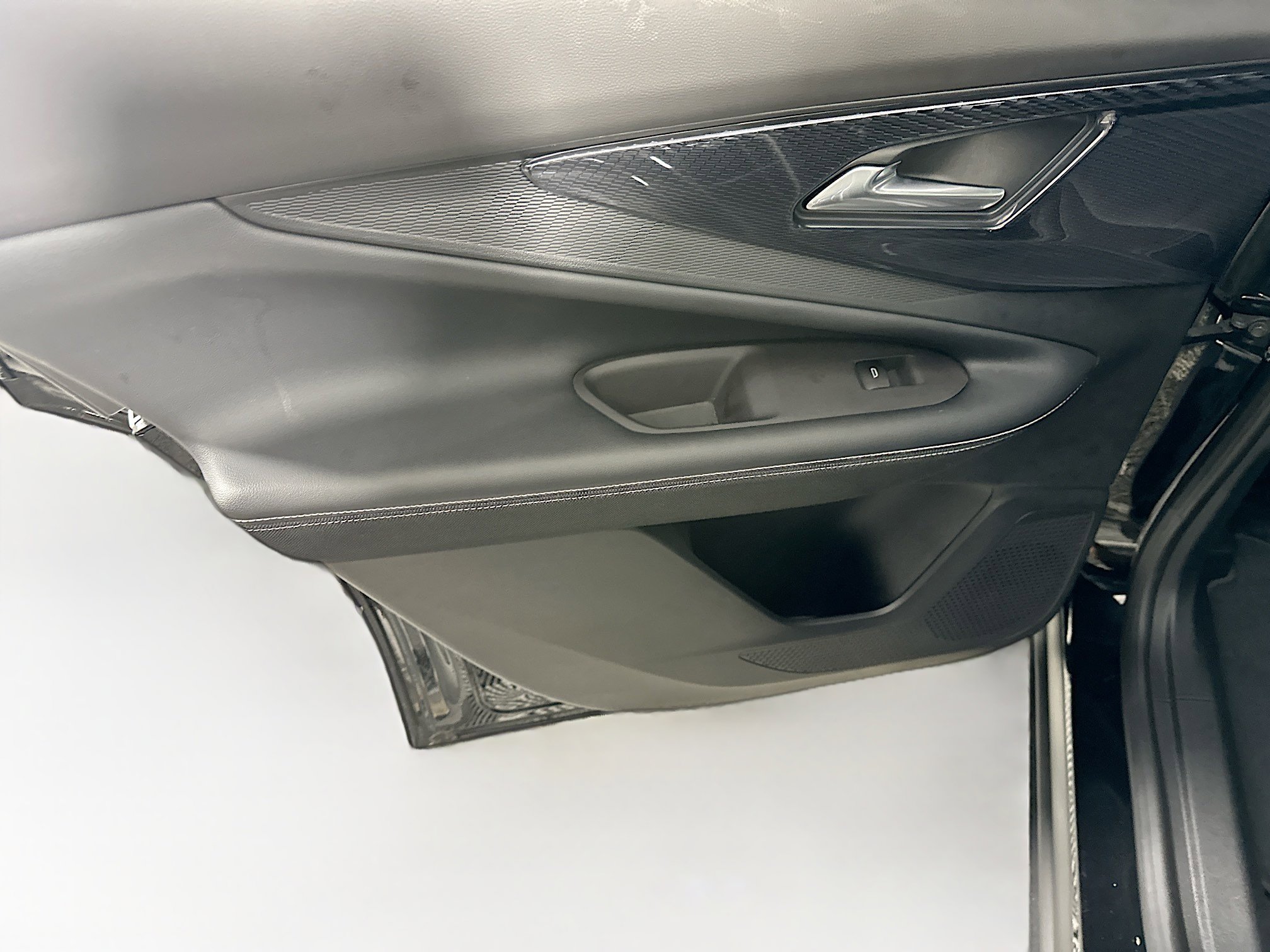 Used 2024 Chevrolet Blazer EV LT image 25