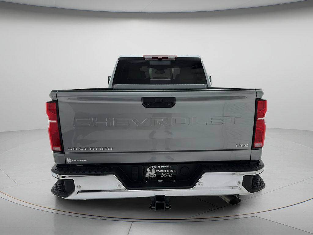 Used 2025 Chevrolet Silverado 2500 LTZ w/ LTZ Plus Package AWD/4WD image 7