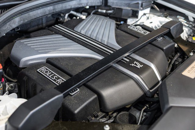 Used 2022 Rolls-Royce Cullinan Black Badge AWD/4WD image 30