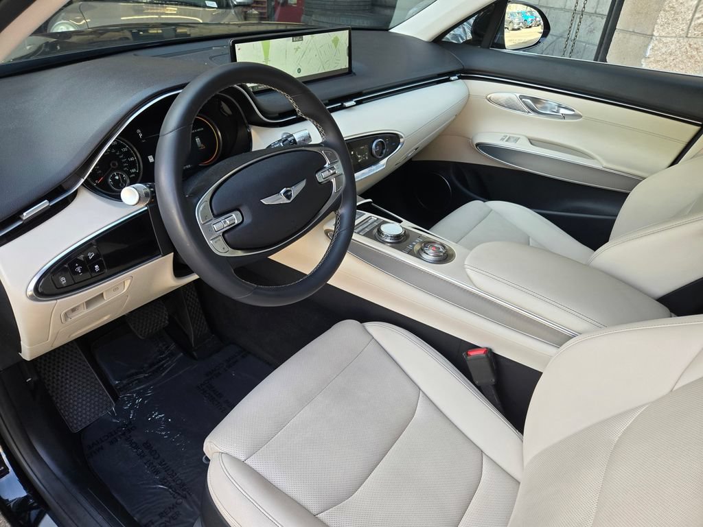 Used 2024 Genesis GV70 2.5T w/ Select Package AWD/4WD image 10
