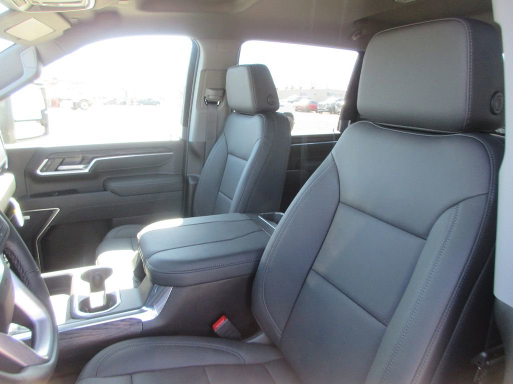 New 2026 GMC Sierra 2500 SLT image 13