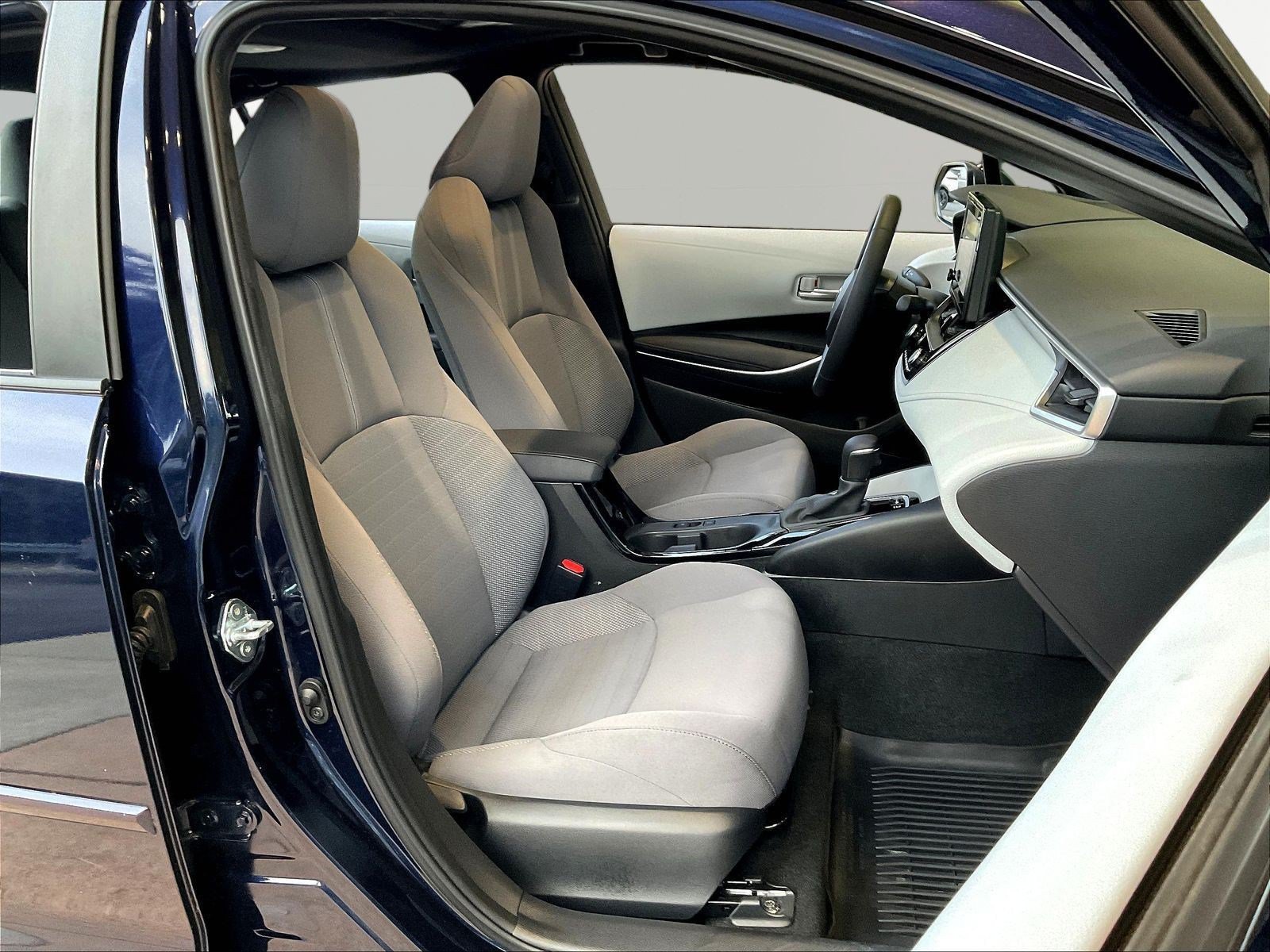 Used 2024 Toyota Corolla SE w/ SE Premium Package FWD image 29