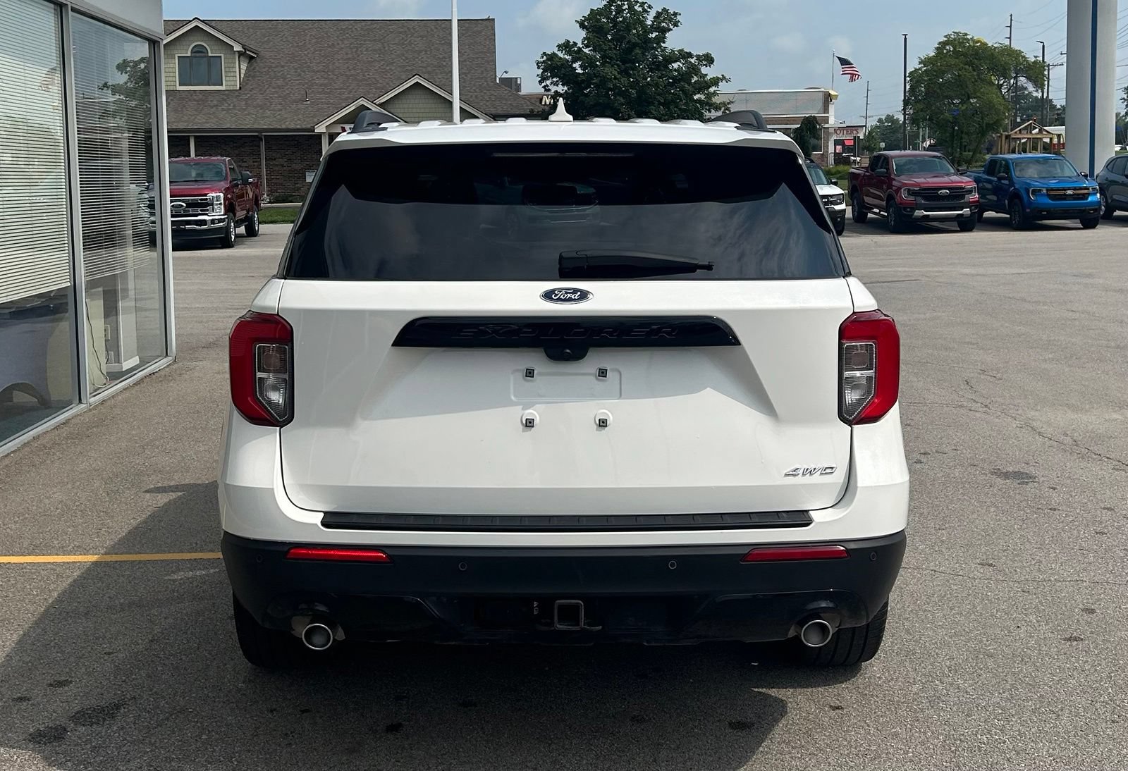 Used 2024 Ford Explorer ST-Line w/ Class IV Trailer Tow Package AWD/4WD image 6