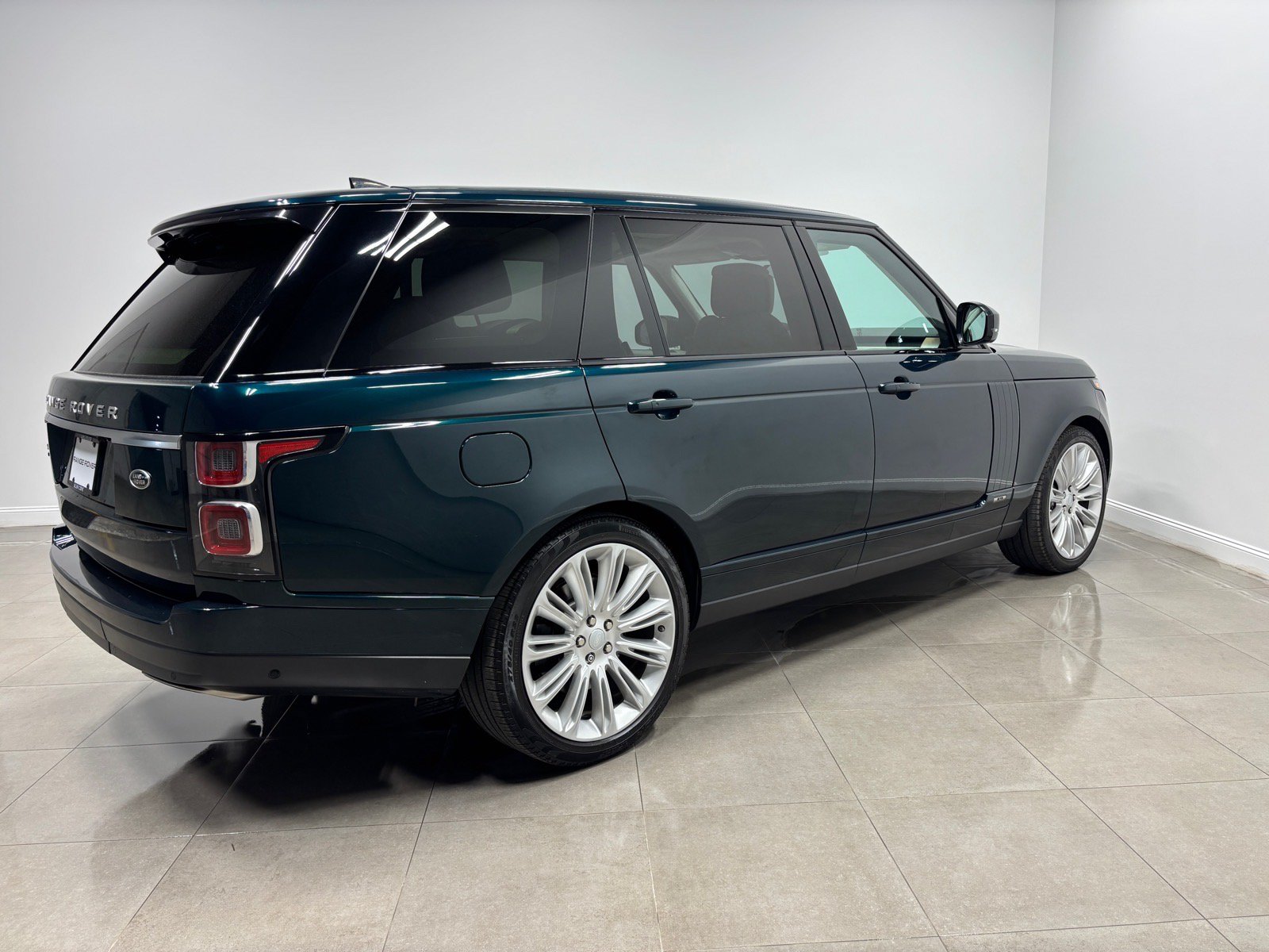 Used 2020 Land Rover Range Rover Long Wheelbase HSE AWD/4WD image 6