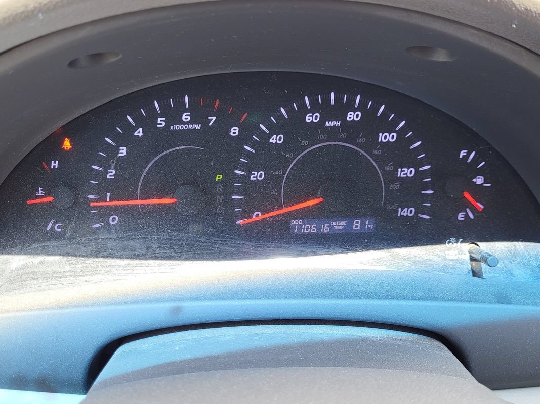 Used 2010 Toyota Camry LE FWD image 19