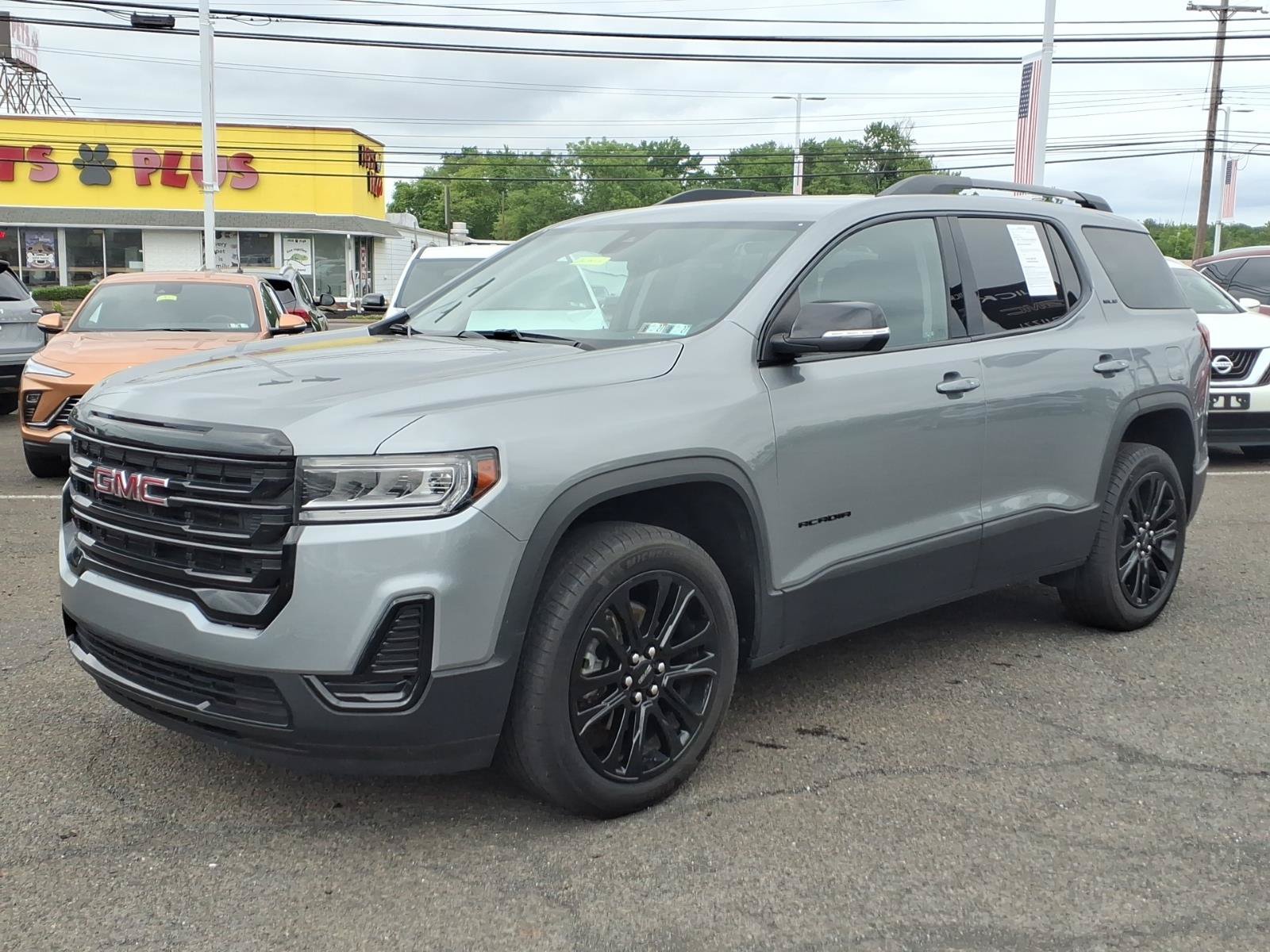 Certified 2023 GMC Acadia SLE w/ Driver Convenience Package AWD/4WD image 8