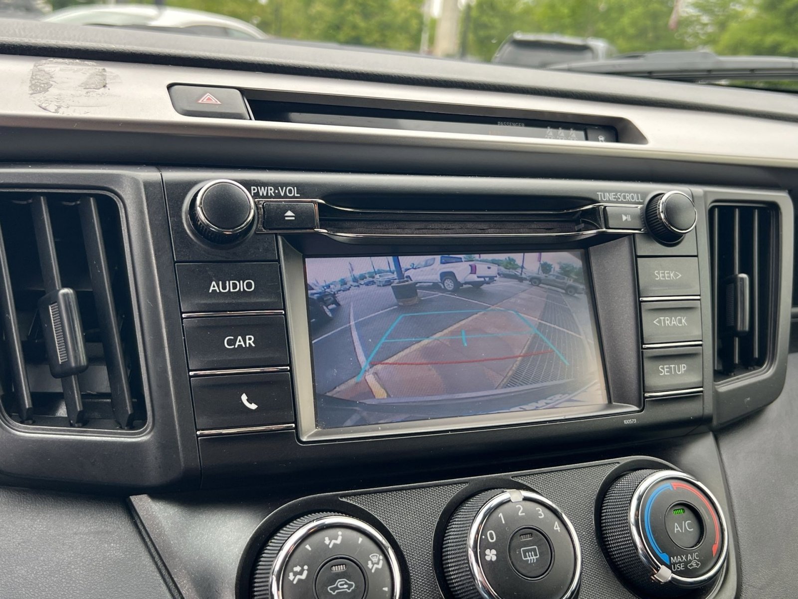 Used 2018 Toyota RAV4 LE w/ Carpet Mat Package FWD image 20