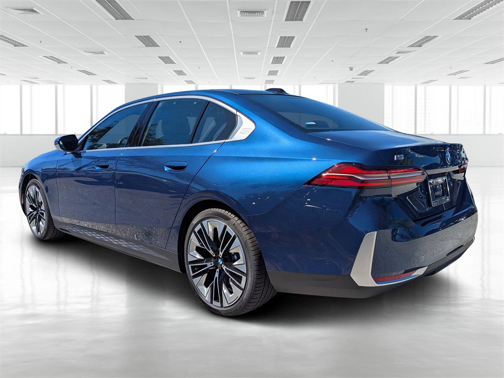 New 2026 BMW i5 eDrive40 w/ Executive Package image 6