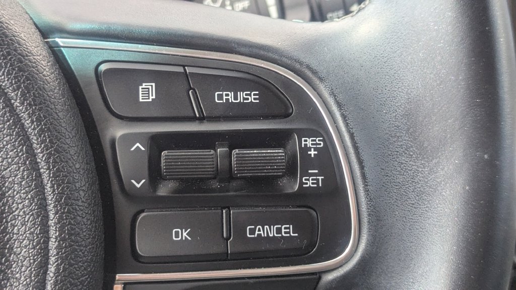 Used 2021 Kia Niro LXS FWD image 25