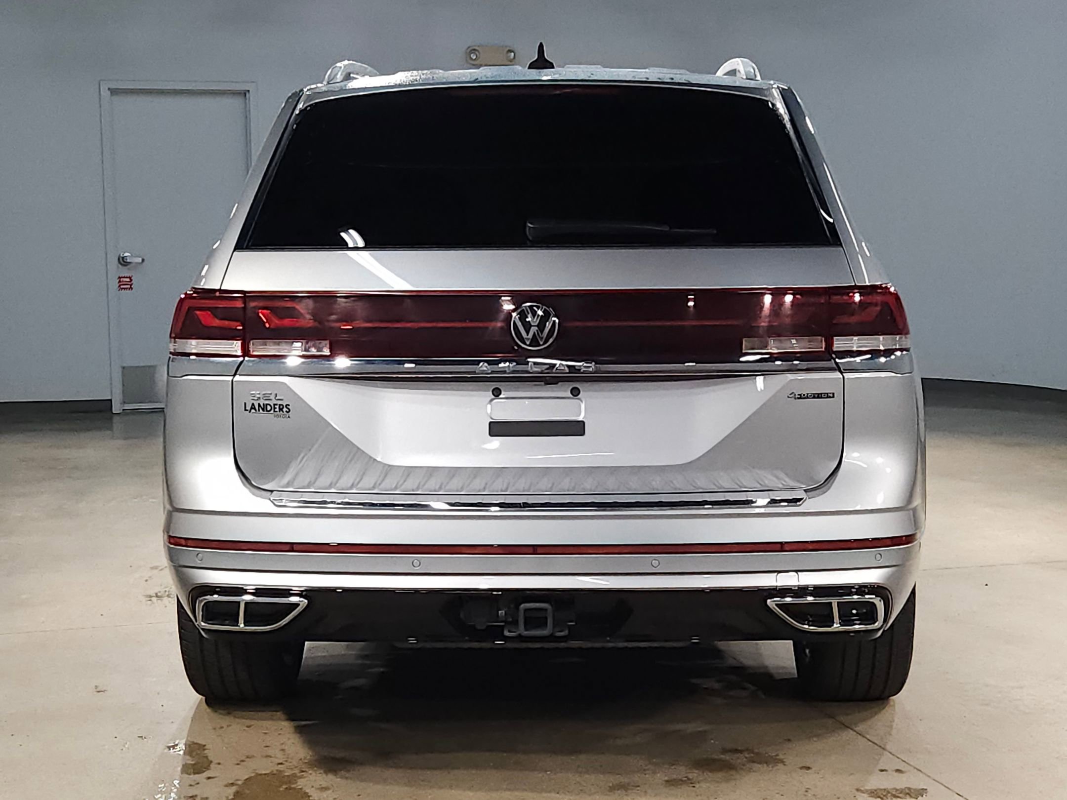 Used 2024 Volkswagen Atlas SEL Premium R-Line AWD/4WD image 6