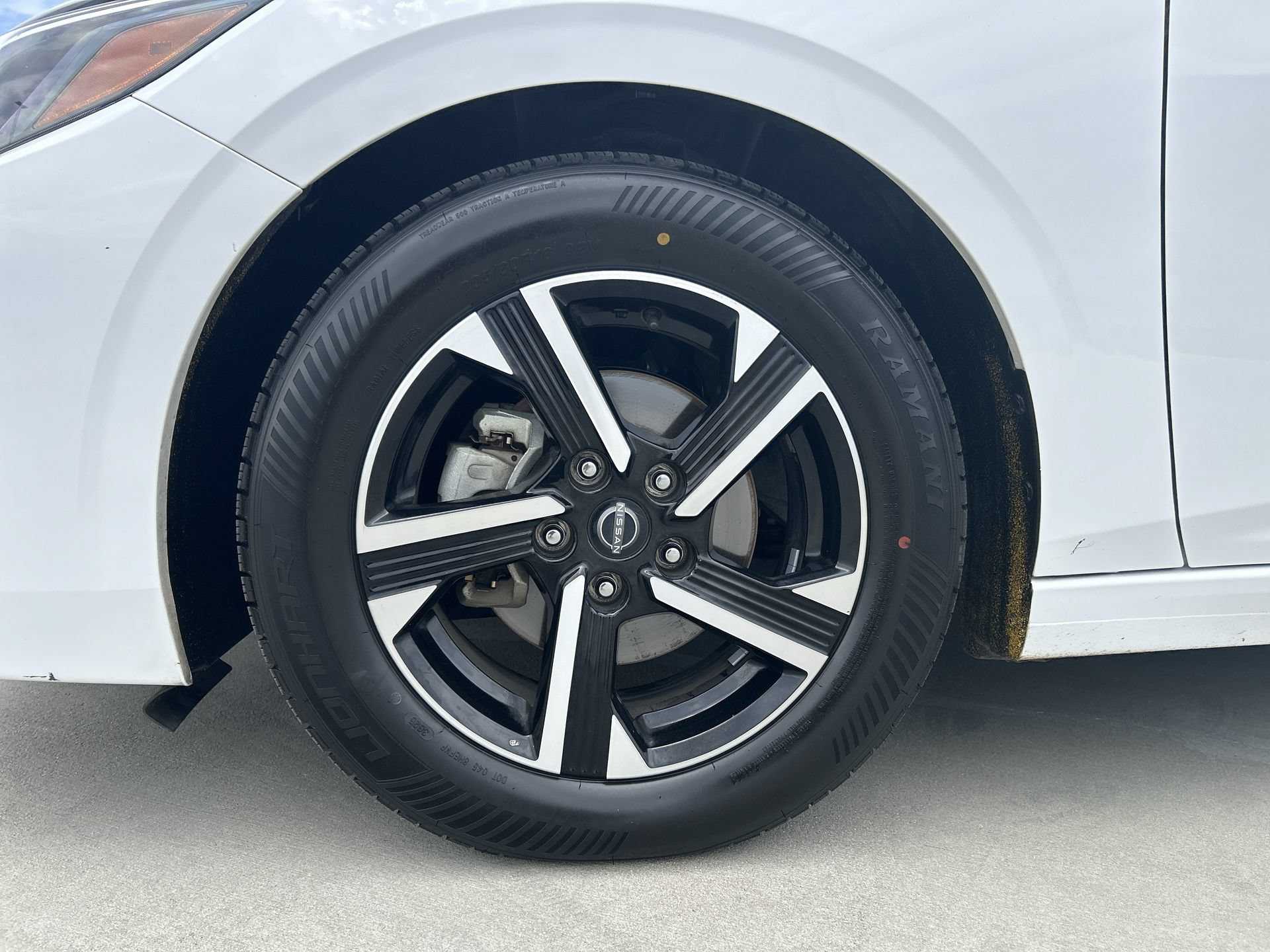 Used 2024 Nissan Sentra SV FWD image 18