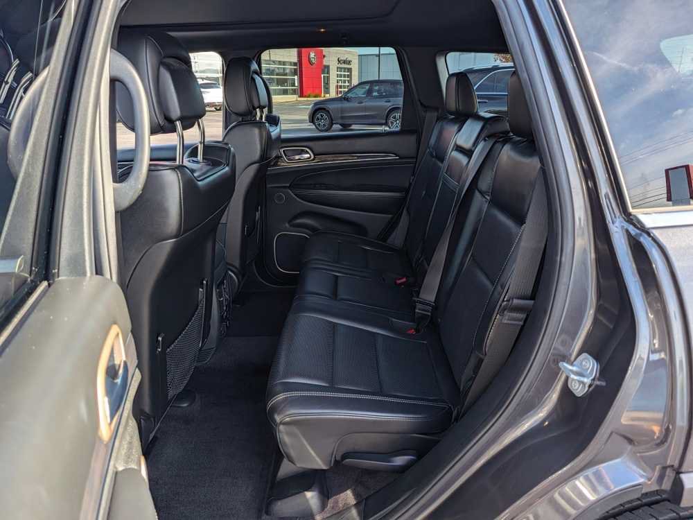Used 2017 Jeep Grand Cherokee Overland AWD/4WD image 19