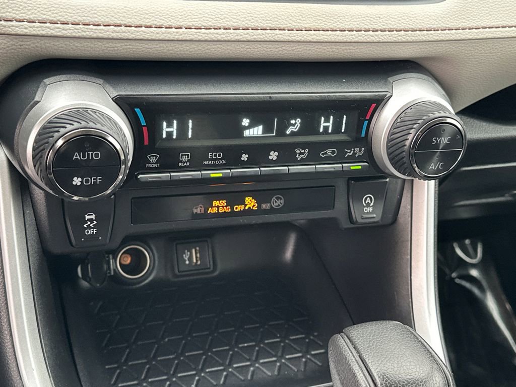 Used 2024 Toyota RAV4 XLE image 25