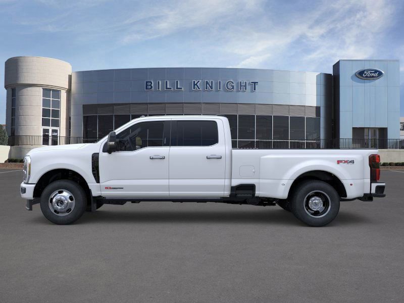 New 2026 Ford F350 4x4 Crew Cab DRW Super Duty image 4