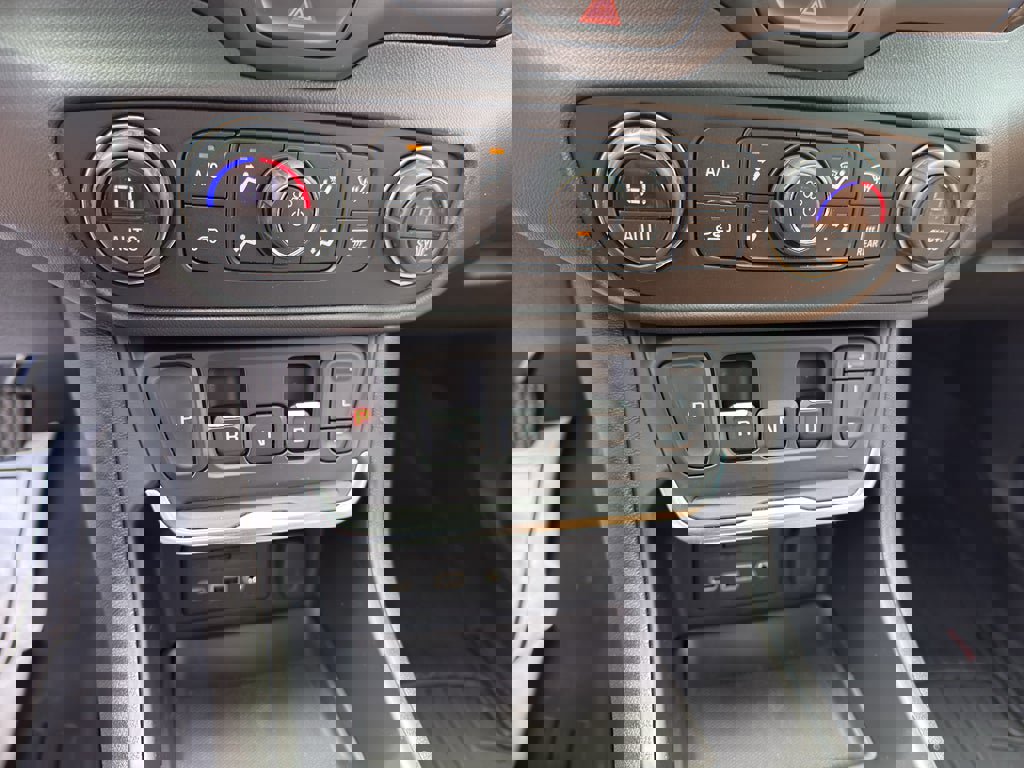 Used 2020 GMC Terrain SLT w/ Preferred Package image 17