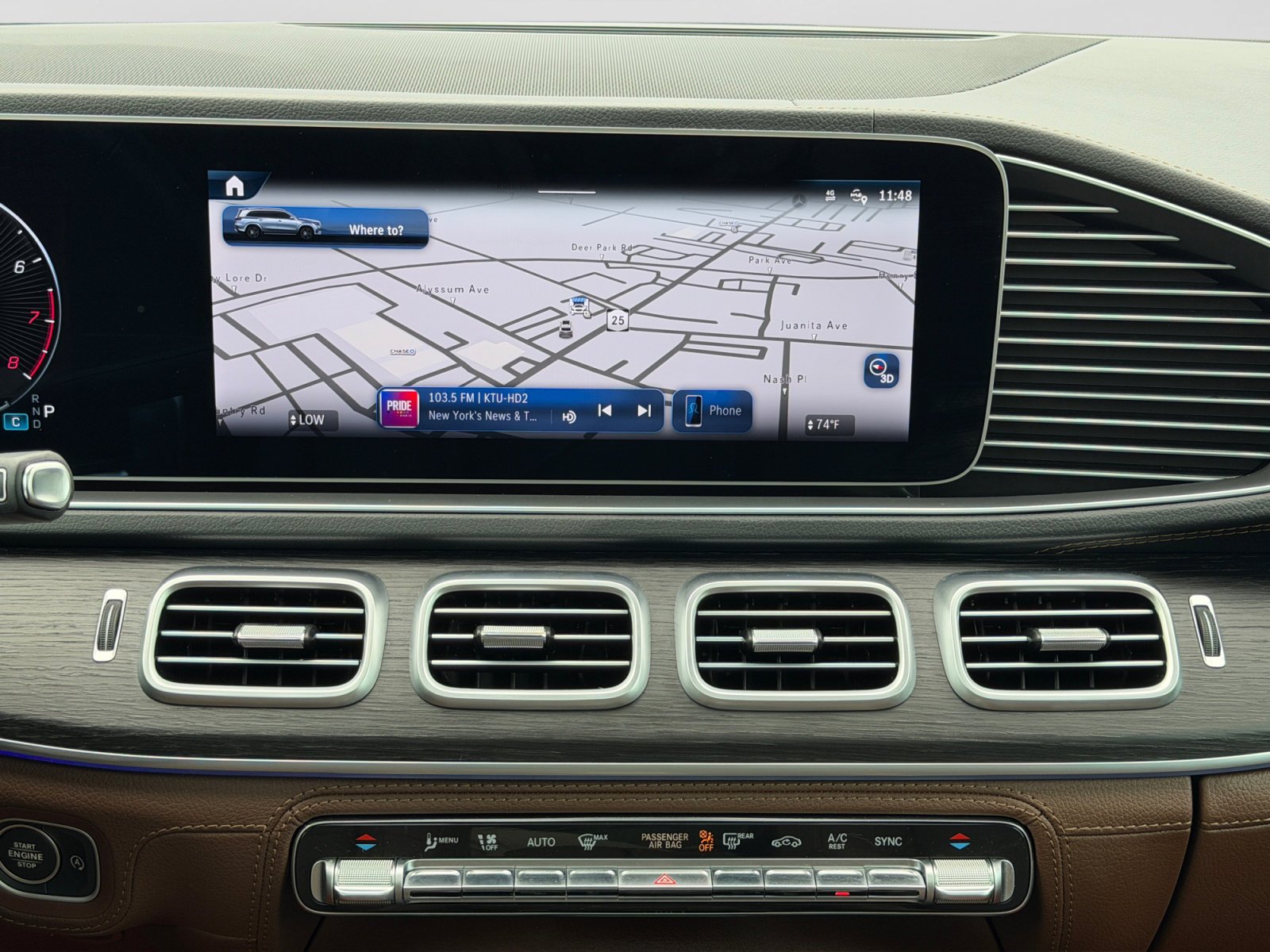 Used 2025 Mercedes-Benz GLS 580 4MATIC image 14