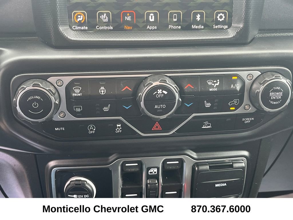 Used 2023 Jeep Gladiator Mojave w/ Cold Weather Group AWD/4WD image 19