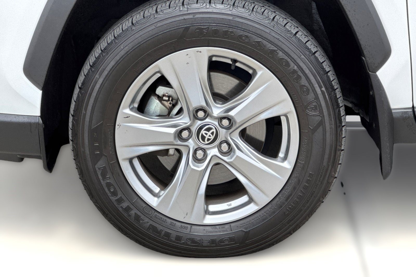 Used 2024 Toyota RAV4 XLE w/ Convenience Package FWD image 12