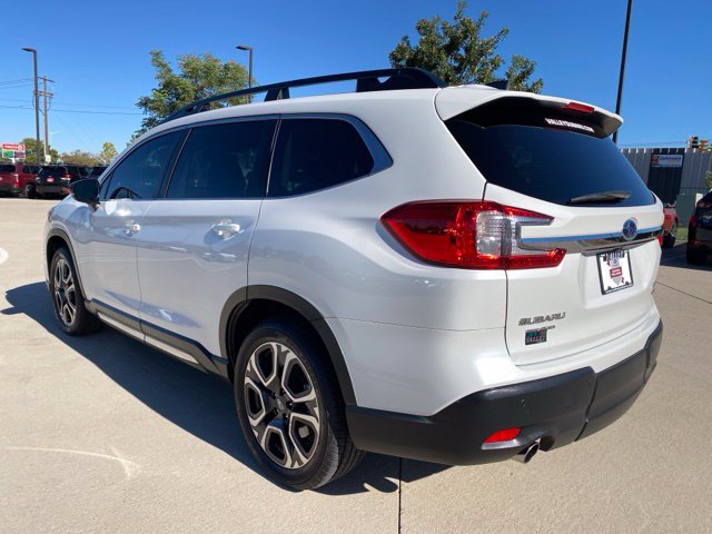 Used 2025 Subaru Ascent Limited AWD/4WD image 3