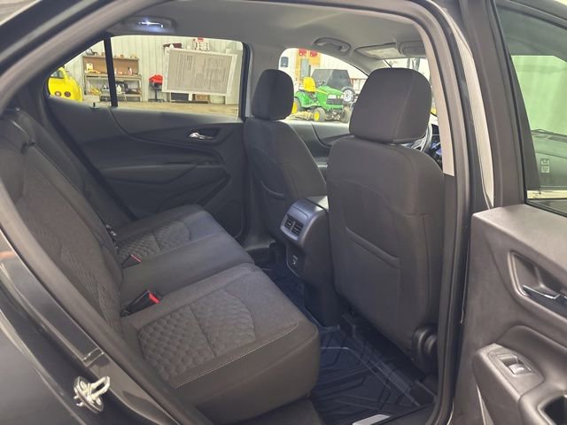 Used 2020 Chevrolet Equinox LT FWD image 16