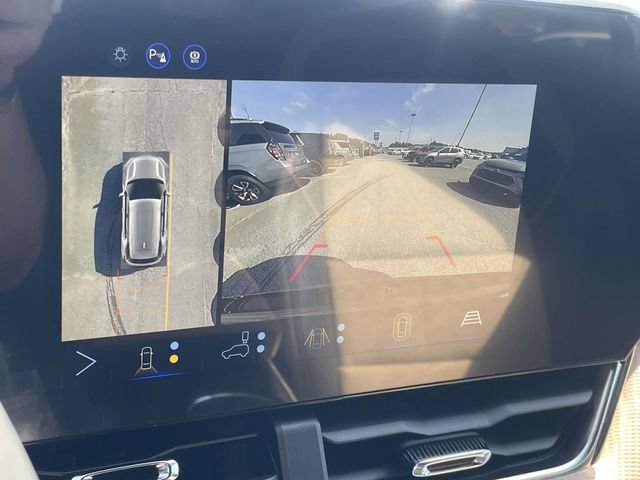 New 2027 Chevrolet Equinox ACTIV w/ Safety and Technology Package FWD image 16