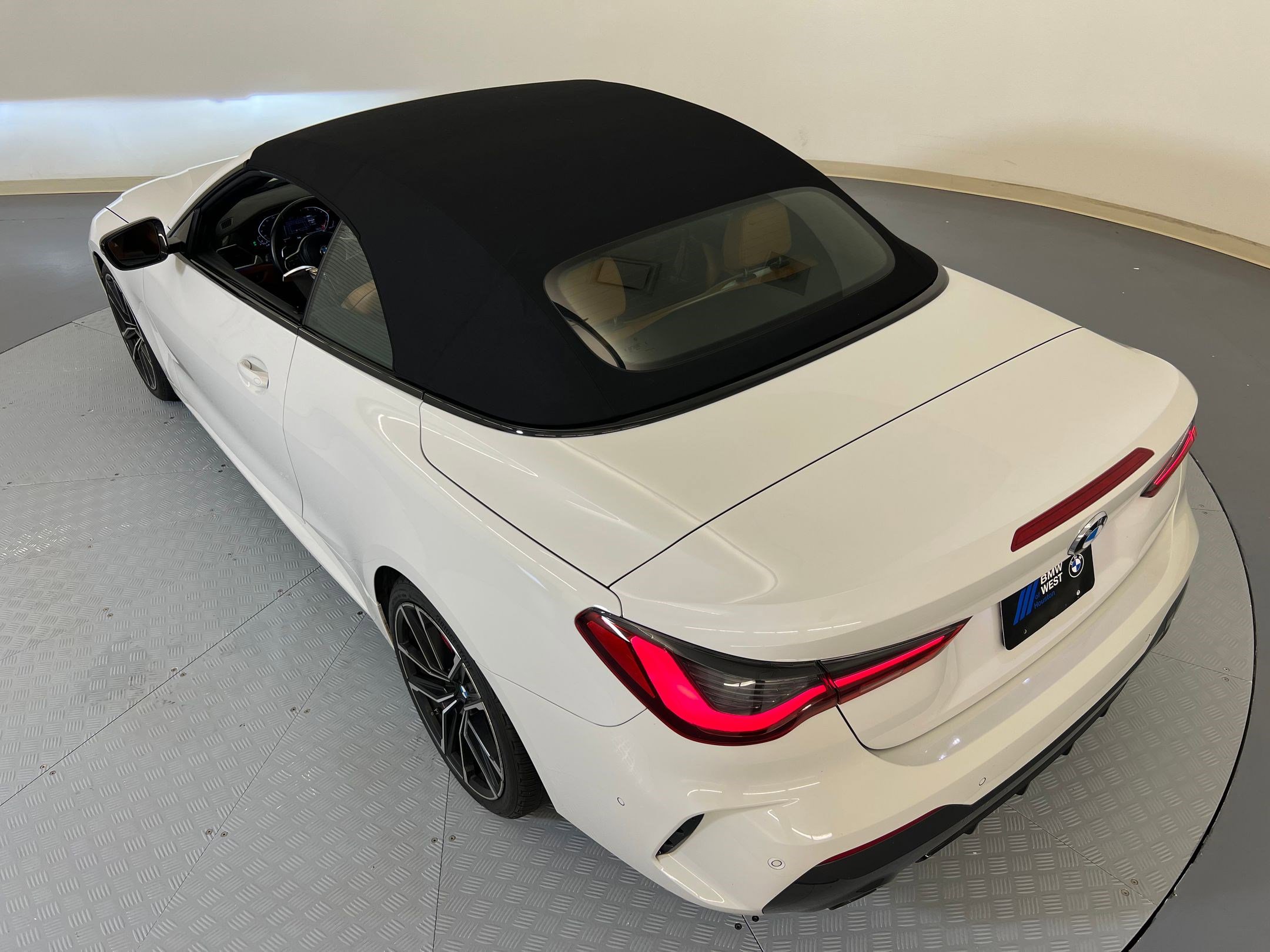 Used 2023 BMW 430i Convertible w/ M Sport Package image 38