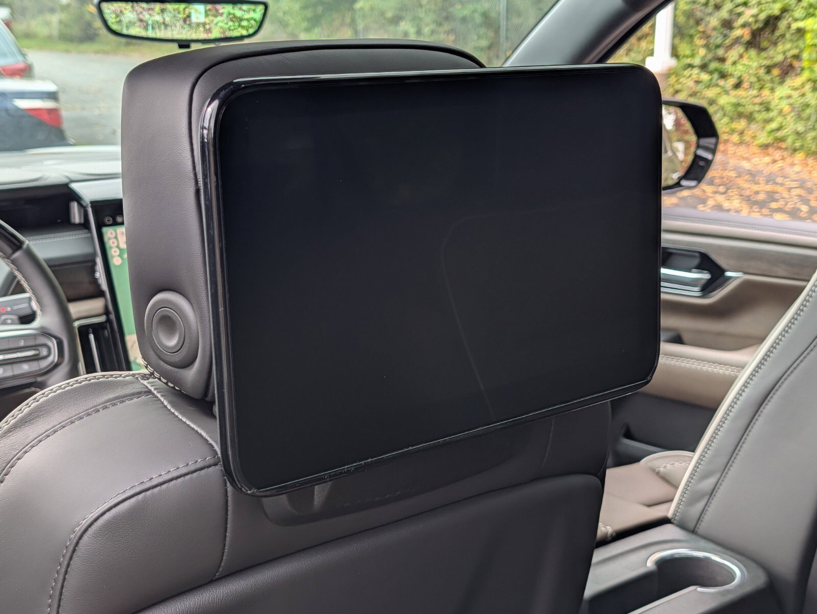 New 2026 GMC Yukon XL Denali Ultimate w/ LPO, Floor Liner Package AWD/4WD image 10