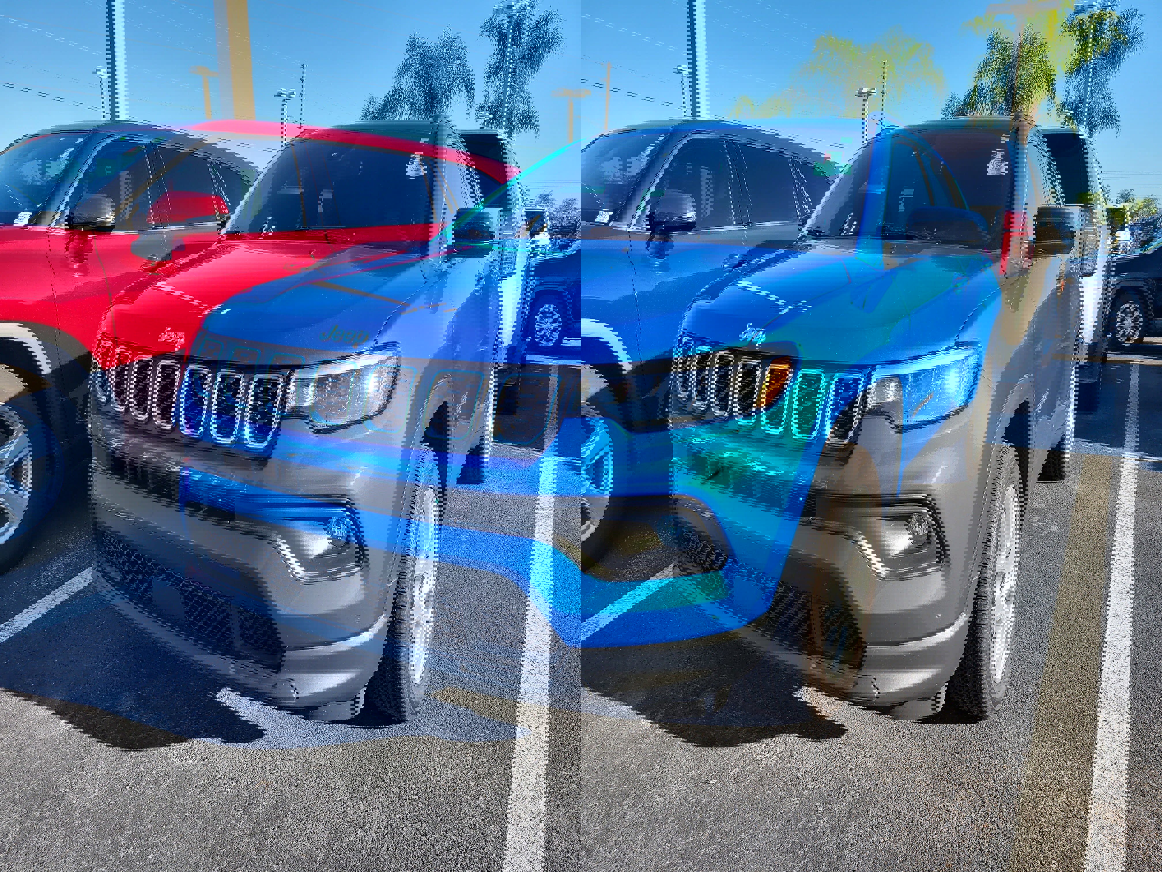 Used 2025 Jeep Compass Latitude image 3