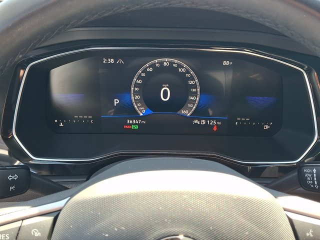 Used 2023 Volkswagen Jetta SE w/ Panoramic Sunroof Package FWD image 25