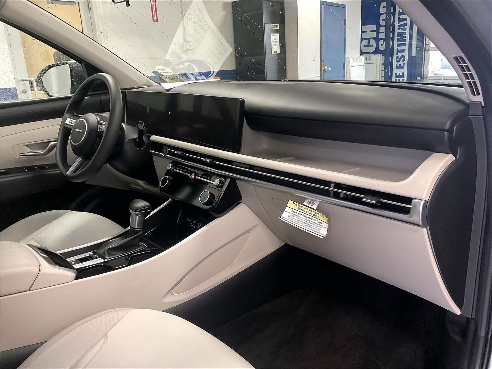 Used 2025 Hyundai Tucson SEL AWD/4WD image 14