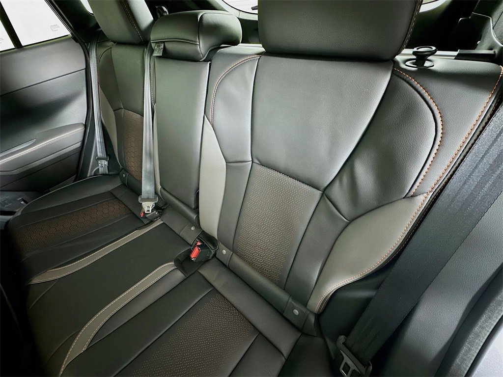 Used 2025 Subaru Crosstrek 2.5i Limited w/ Popular Package #4A image 4