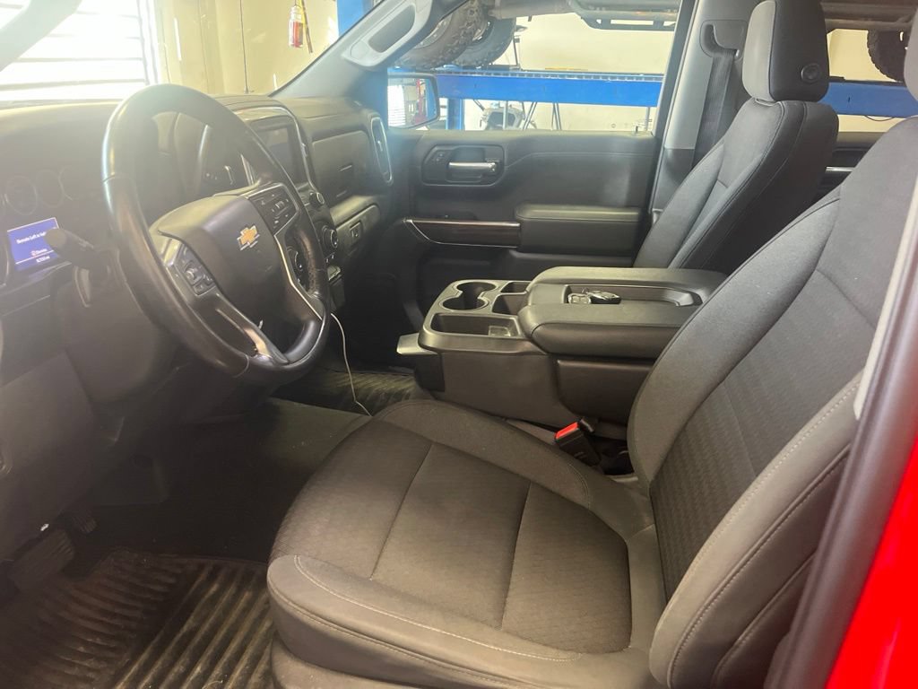 Used 2021 Chevrolet Silverado 1500 LT AWD/4WD image 4