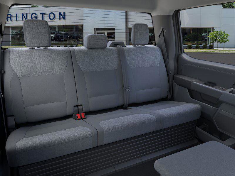 New 2025 Ford F350 XLT w/ Black Appearance Package image 32