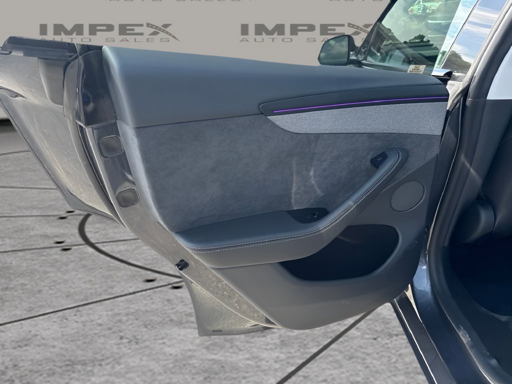 Used 2026 Tesla Model Y 2WD image 30