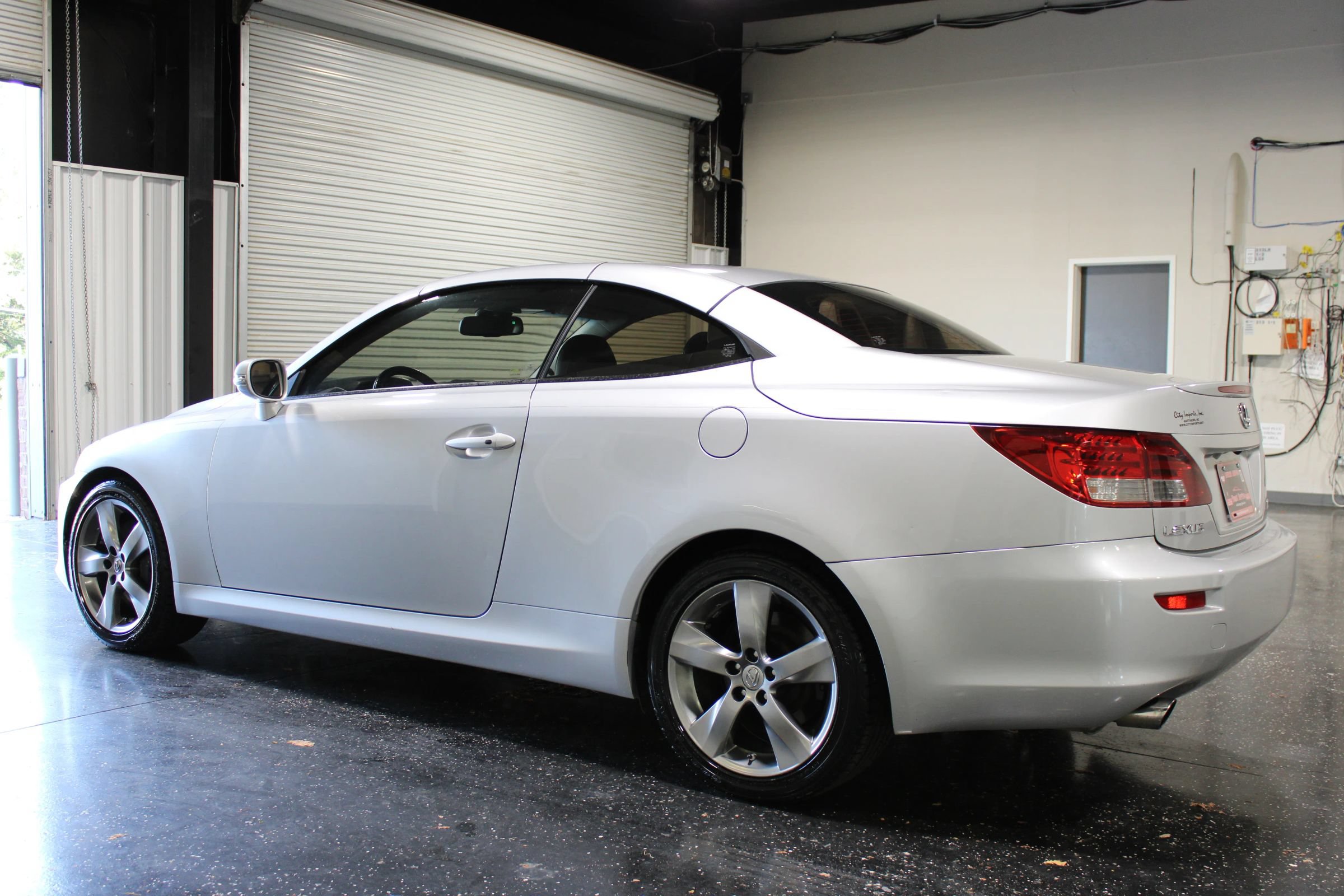 Used 2010 Lexus IS 350C w/ Luxury Pkg RWD image 5