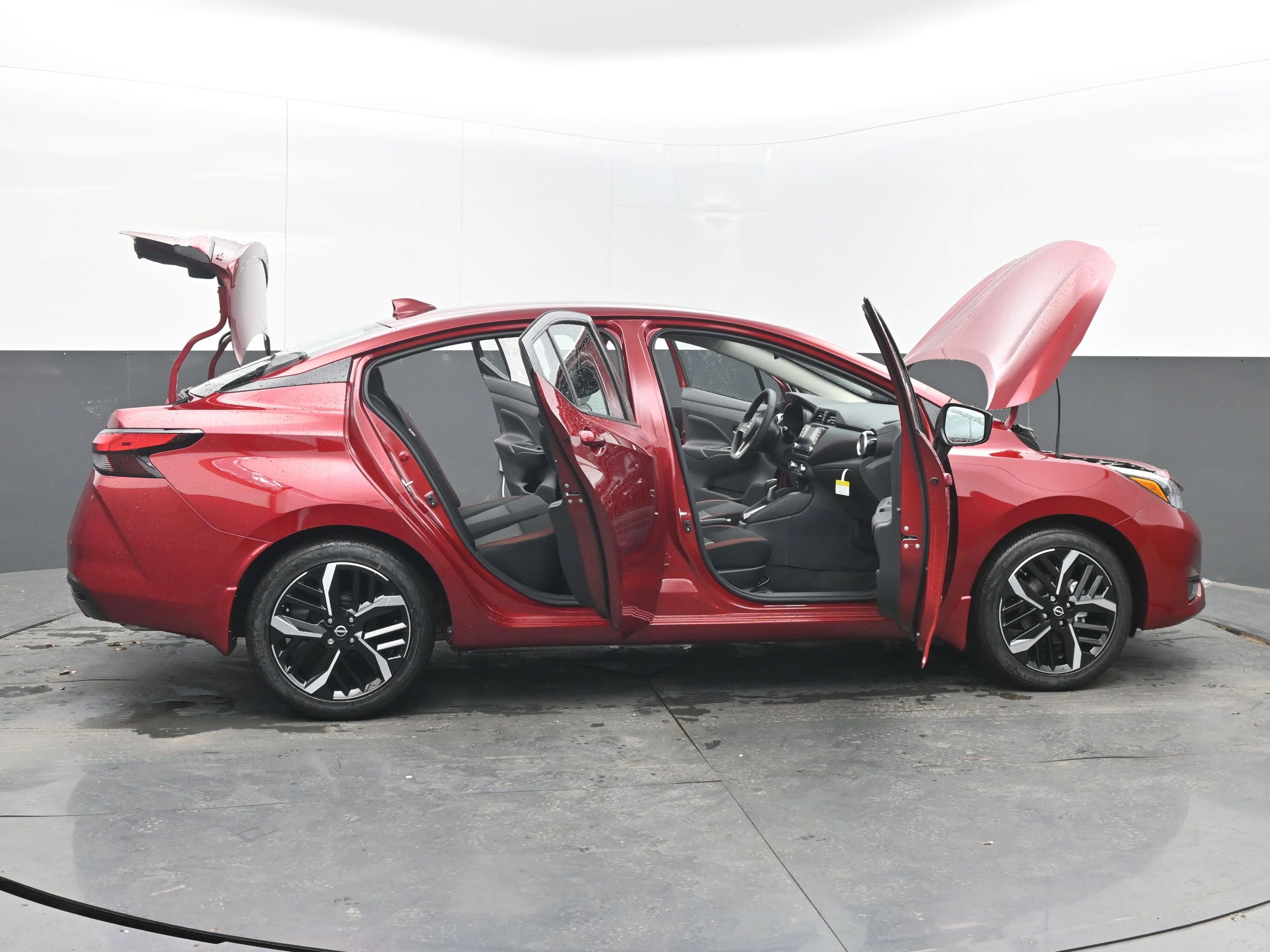 New 2025 Nissan Versa SR image 45