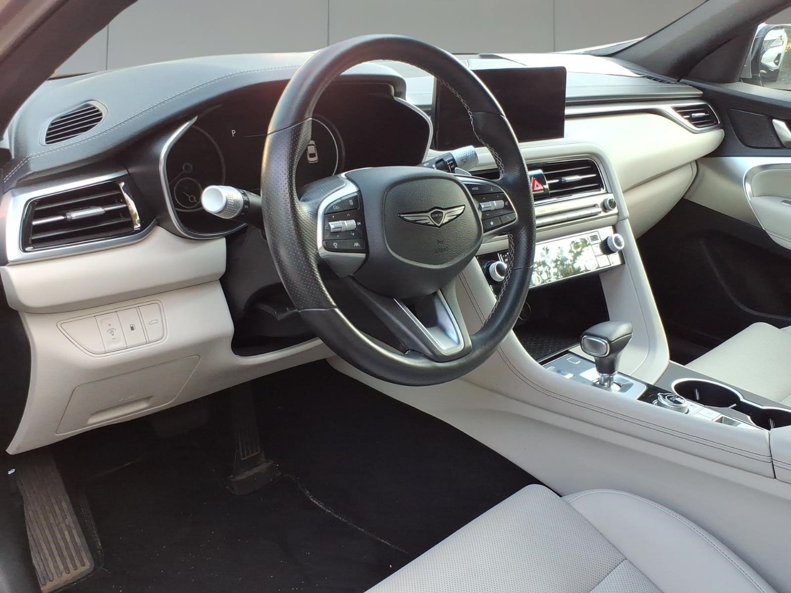 Used 2025 Genesis G70 2.5T AWD/4WD image 10