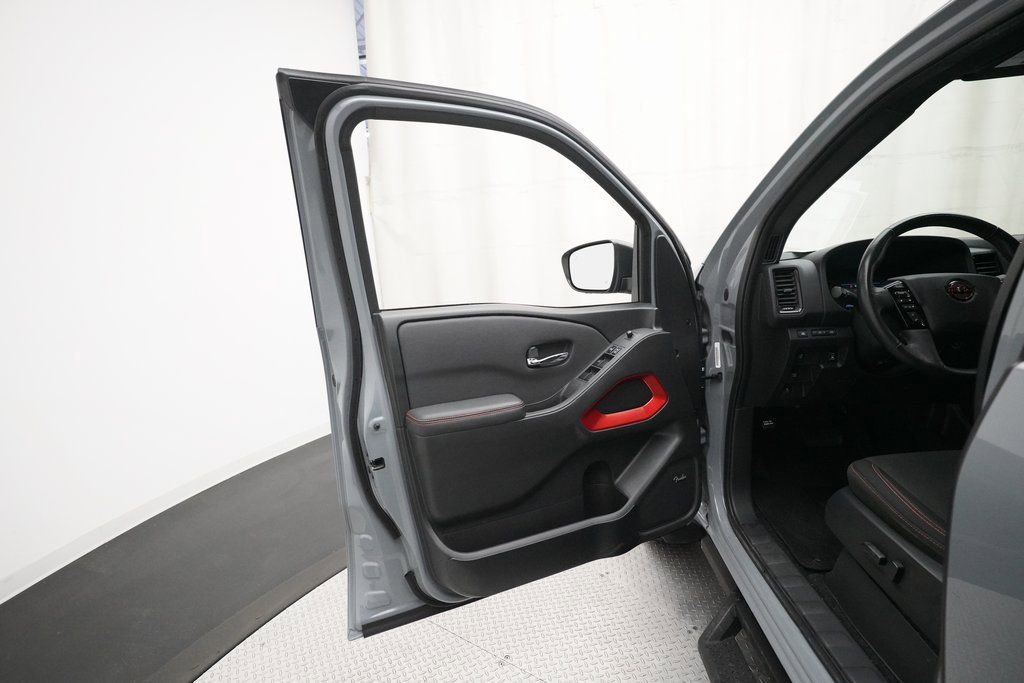 Used 2024 Nissan Frontier Pro-X w/ Pro Convenience Package image 26